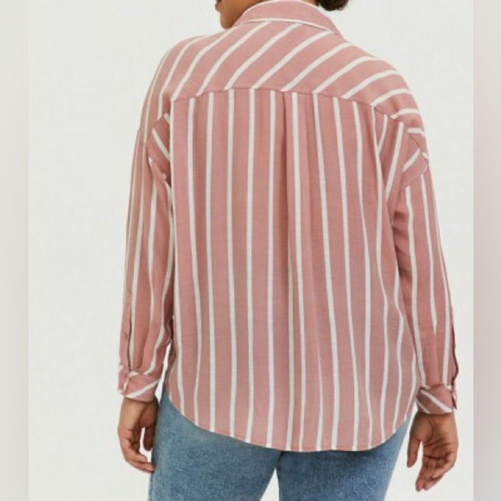 TORRID Lindsay Drop Shoulder Button Down Top Dusty Pink Size 3 3X 22 24 - Picture 2 of 12